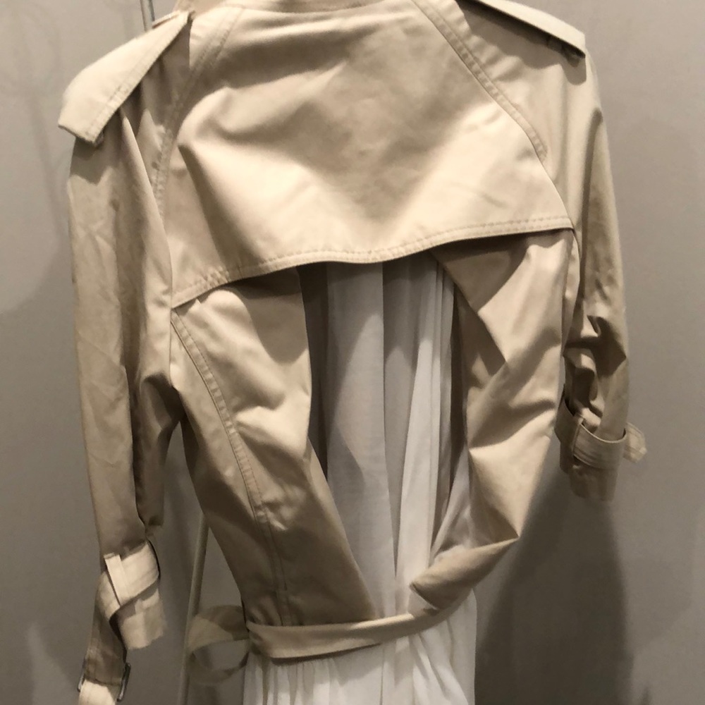 Trench and jersey. Dress - Picture 3 of 5